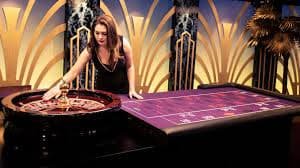 m888 Live Casino Dragon Tiger Baccarat မြန်မာ ကစားသမားများ ကစားနေသောမြင်ကွင်း
